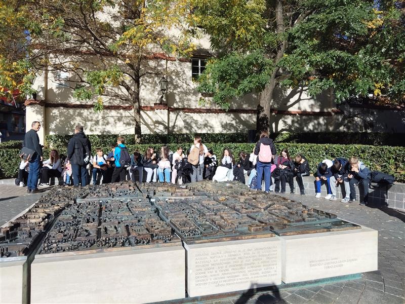 SEDMAŠI NA TERENSKOJ NASTAVI: ZAGREB – KARLOVAC 