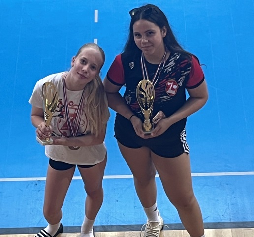 NIKA I NICOL