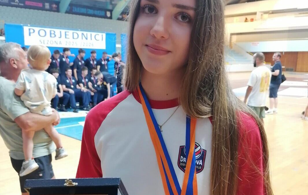 PAULINA KELAVA PONOVNO PROGLAŠENA NAJBOLJOM ODBOJKAŠICOM PGŽ-A 